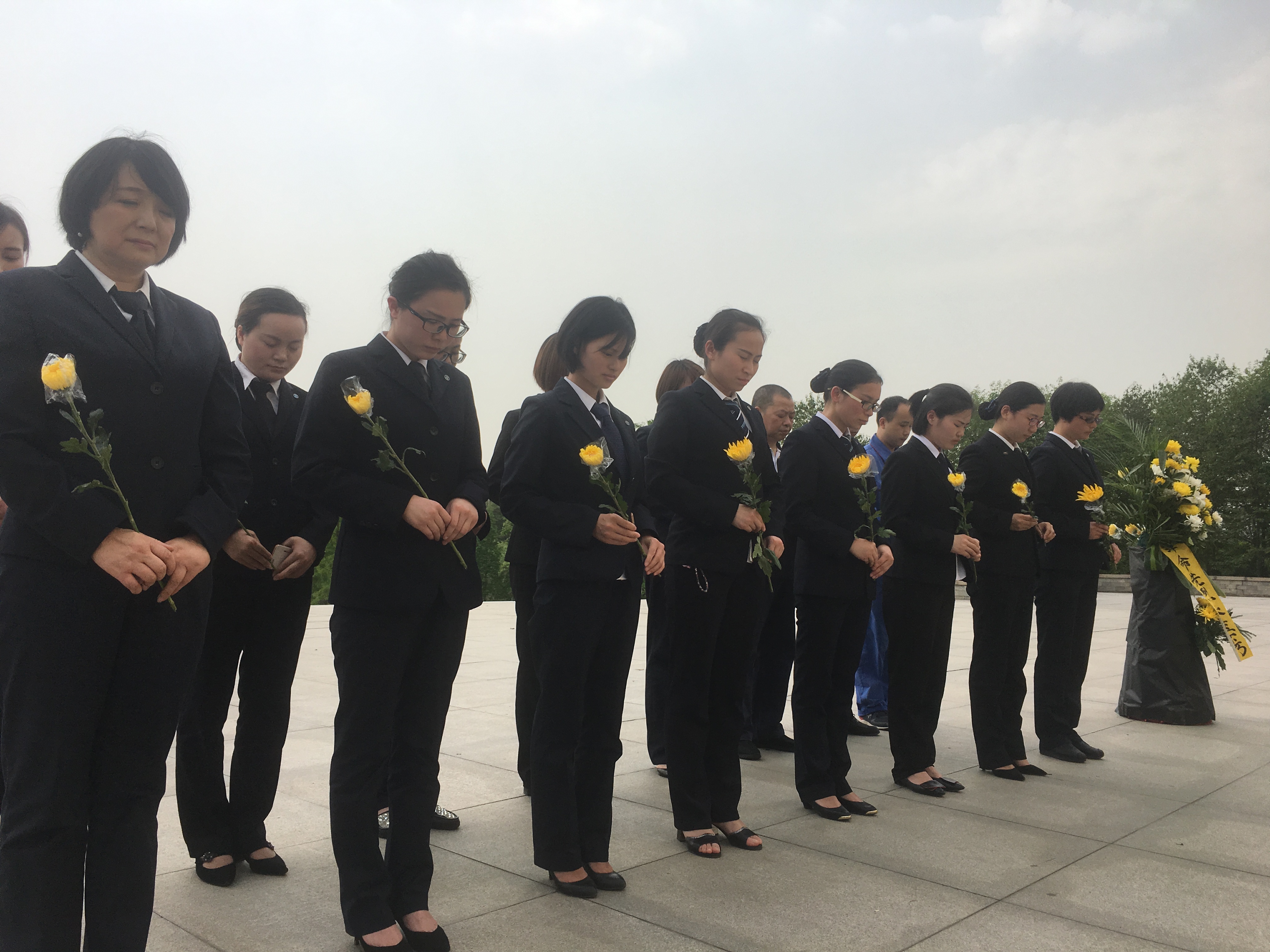 默哀三分鐘.JPG